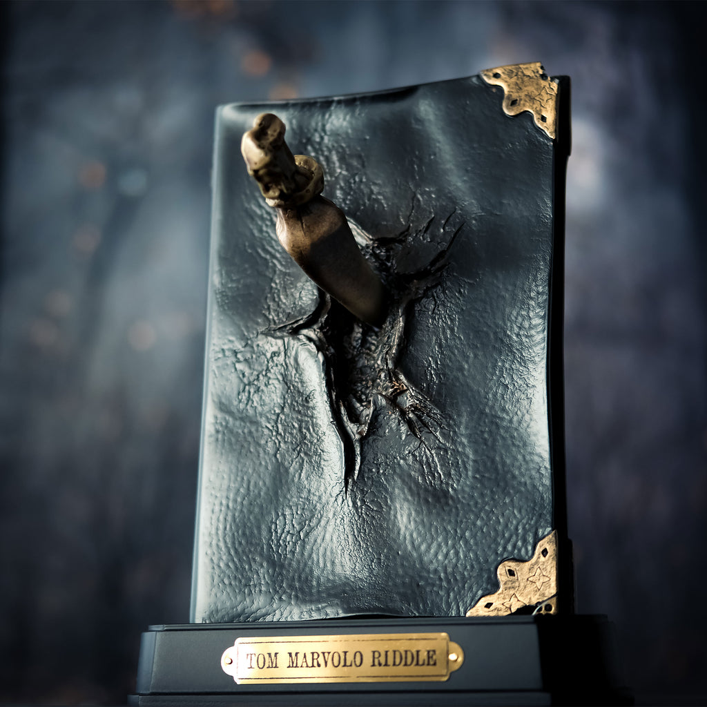 Produktbild Harry Potter - Riddles dagbok med basilisk-tand