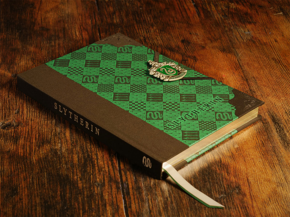 Produktbild Harry Potter - Slytherin Emblem Deluxe Anteckningsbok
