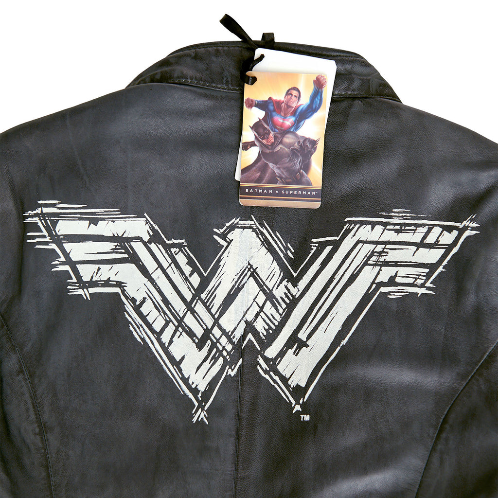 Produktbild Wonder Woman - Skinnjacka med logotyp grå