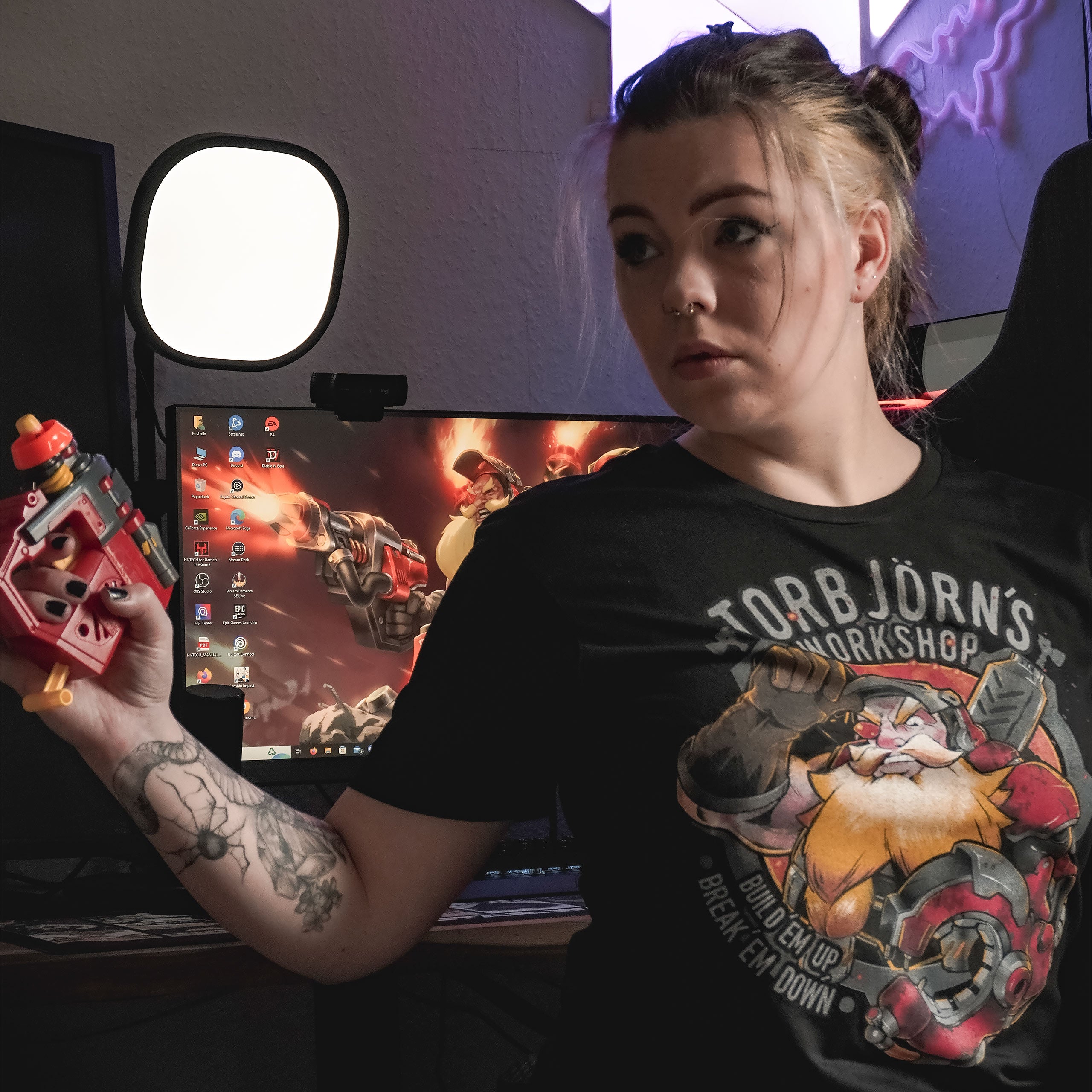 Produktbild Overwatch - Torbjörns verkstad T-shirt svart