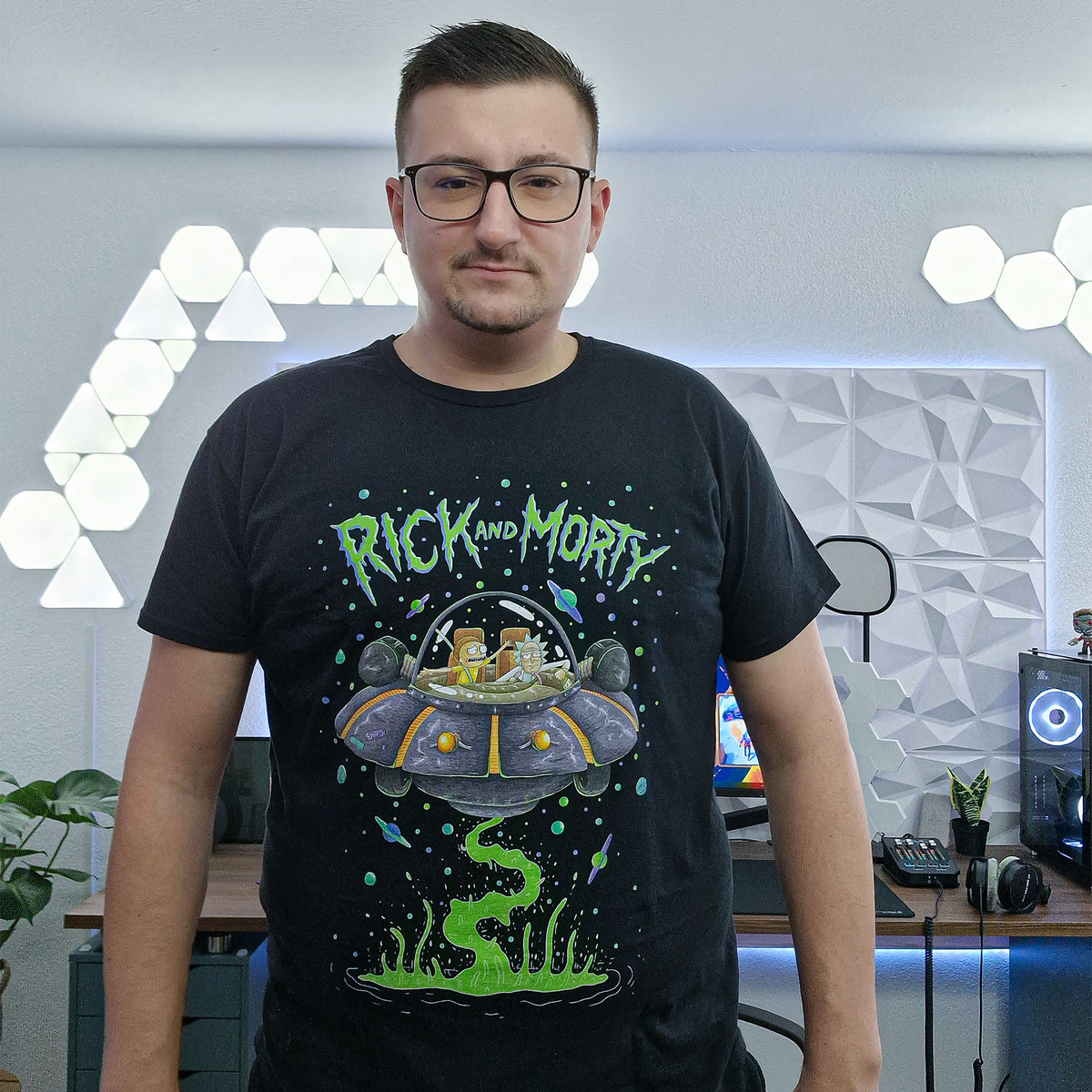 Product image Rick and Morty - Space Cruiser T-Shirt black