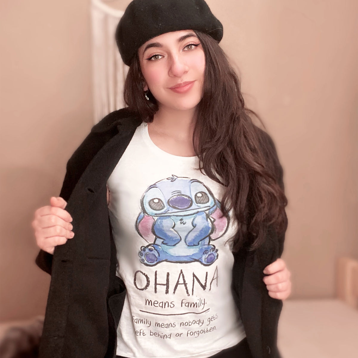 Produktbild Lilo & Stitch - Ohana betyder familj T-shirt dam vit