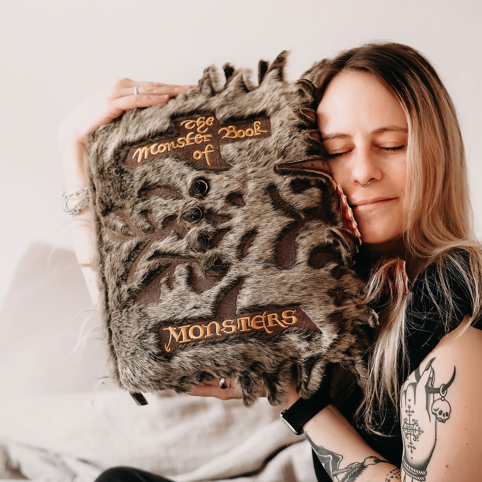 Produktbild Harry Potter - Plysch Monsterboken