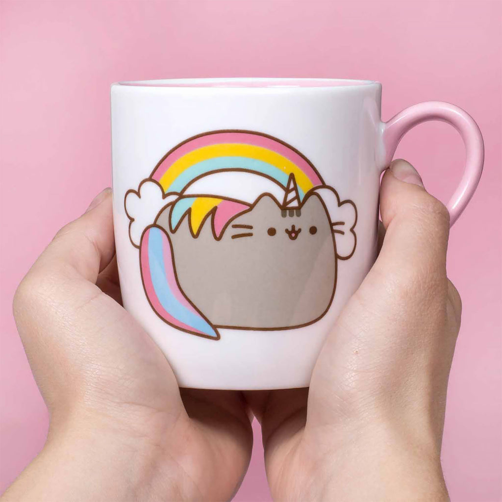 Produktbild Pusheen - Regnbågsstrumpor och mugg