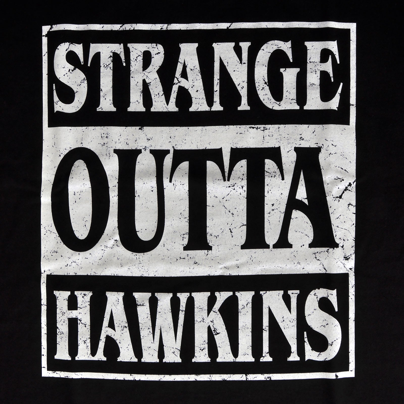 Produktbild Strange Outta Hawkins T-shirt svart