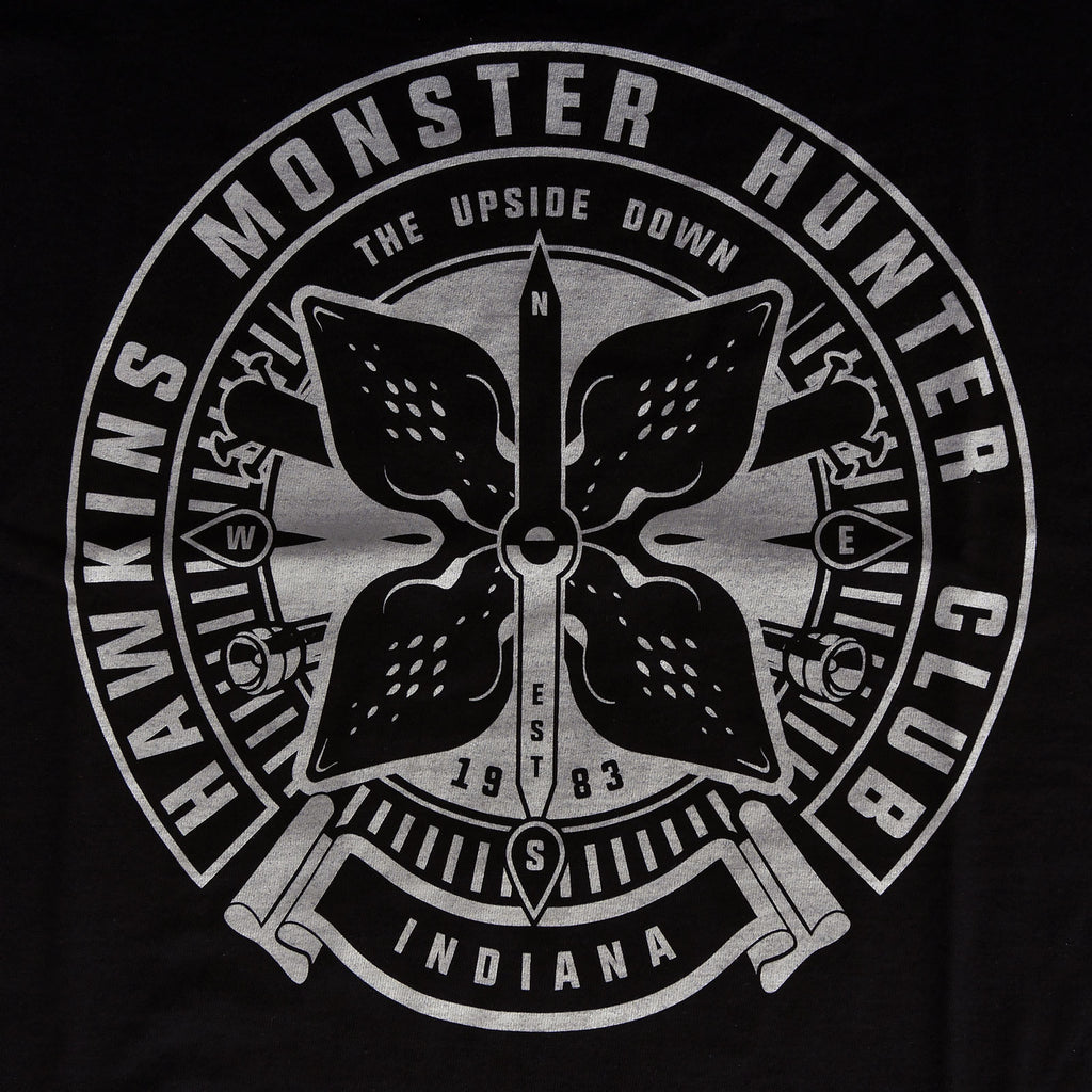 Produktbild Hawkins Hunter Club T-shirt för Stranger Things-fans