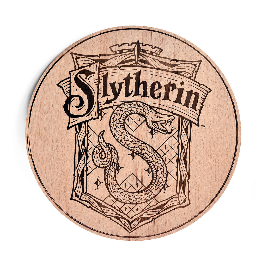 Produktbild Harry Potter - Skärbräda med Slytherins vapensköld, bokträ