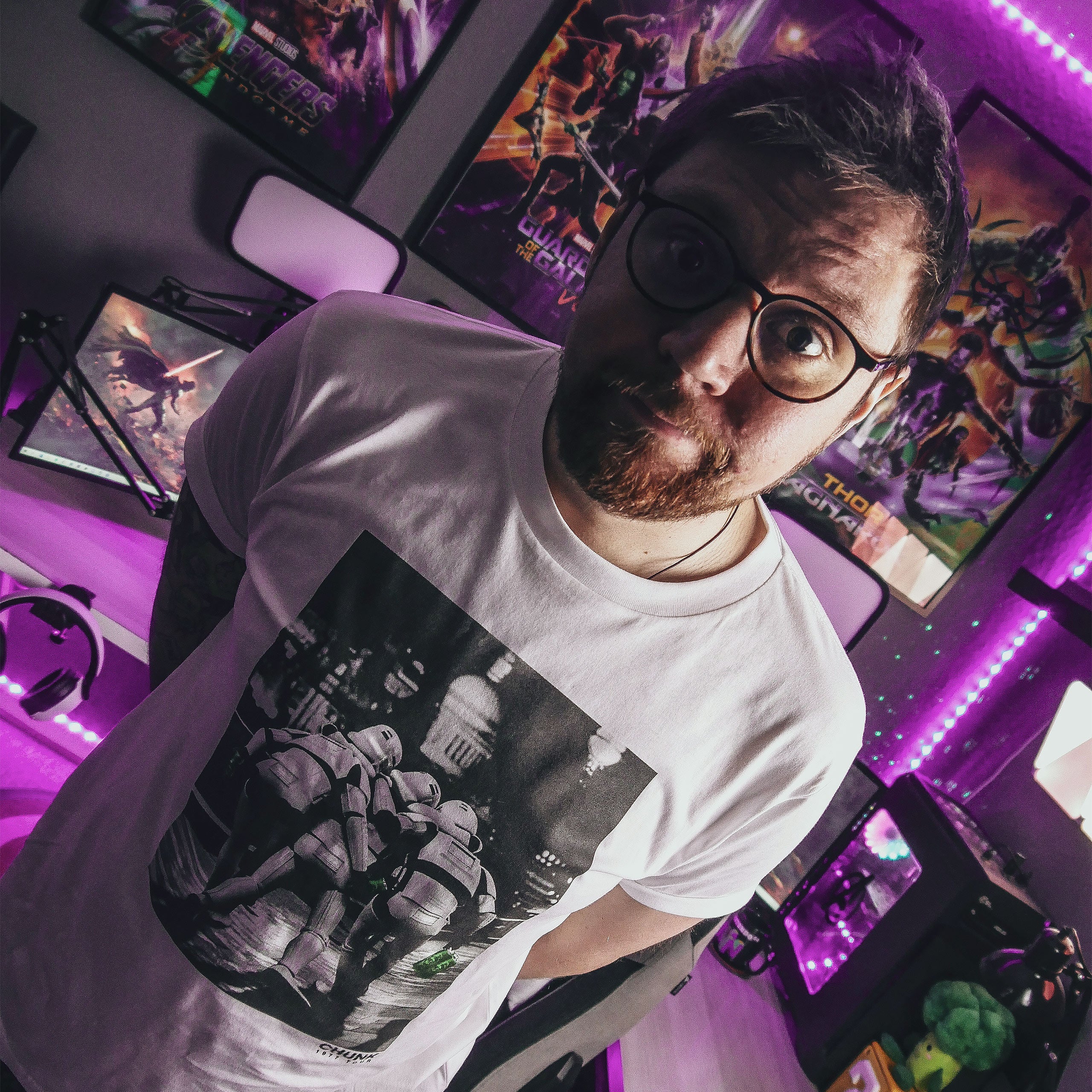 Produktbild Imperial Fighters at Night T-shirt för Star Wars-fans