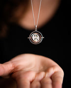 Produktbild Harry Potter - Tidsvändarhalsband med kristaller, silver