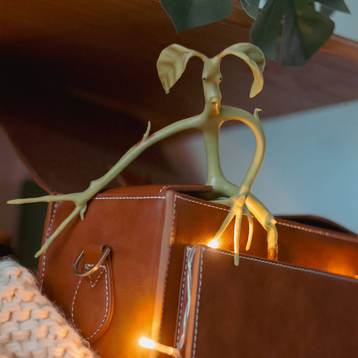 Produktbild Fantastiska Vidunder - Böjbar Bowtruckle-figur 19cm