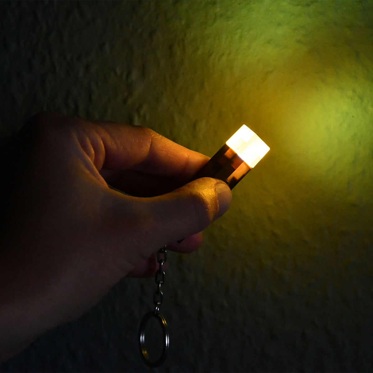Produktbild Minecraft - LED nyckelring i fackelform