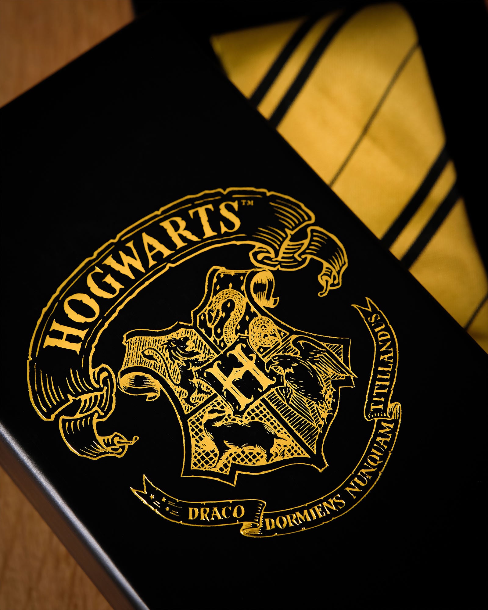 Produktbild Harry Potter - Hufflepuff-slips med presentask