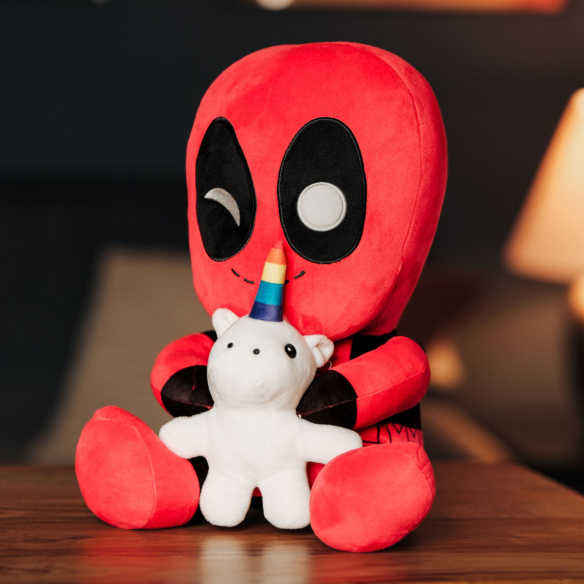 Deadpool - Unicorn HugMe plyschfigur med vibration 36 cm