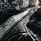 Produktbild Supernatural - Mjuk filt med djävulsfälla-symbol