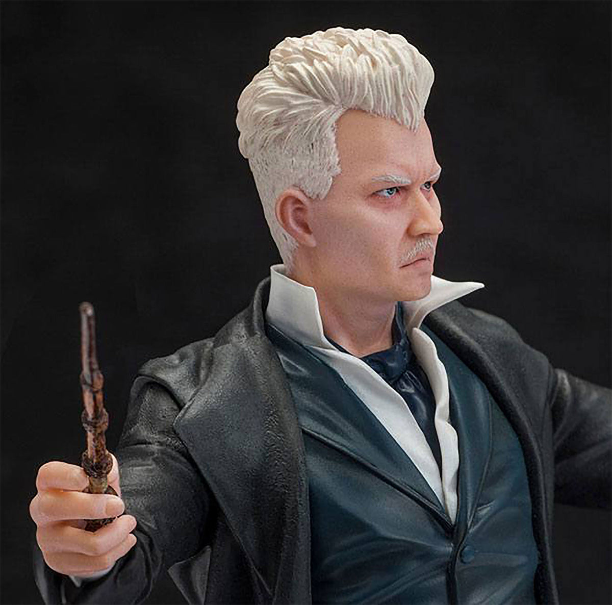 Produktbild Grindelwald Samlarstatyett 18 cm - Fantastiska Vidunder