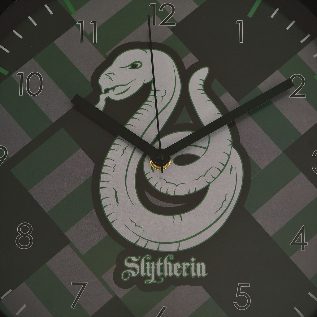 Produktbild Harry Potter - Slytherin väggklocka