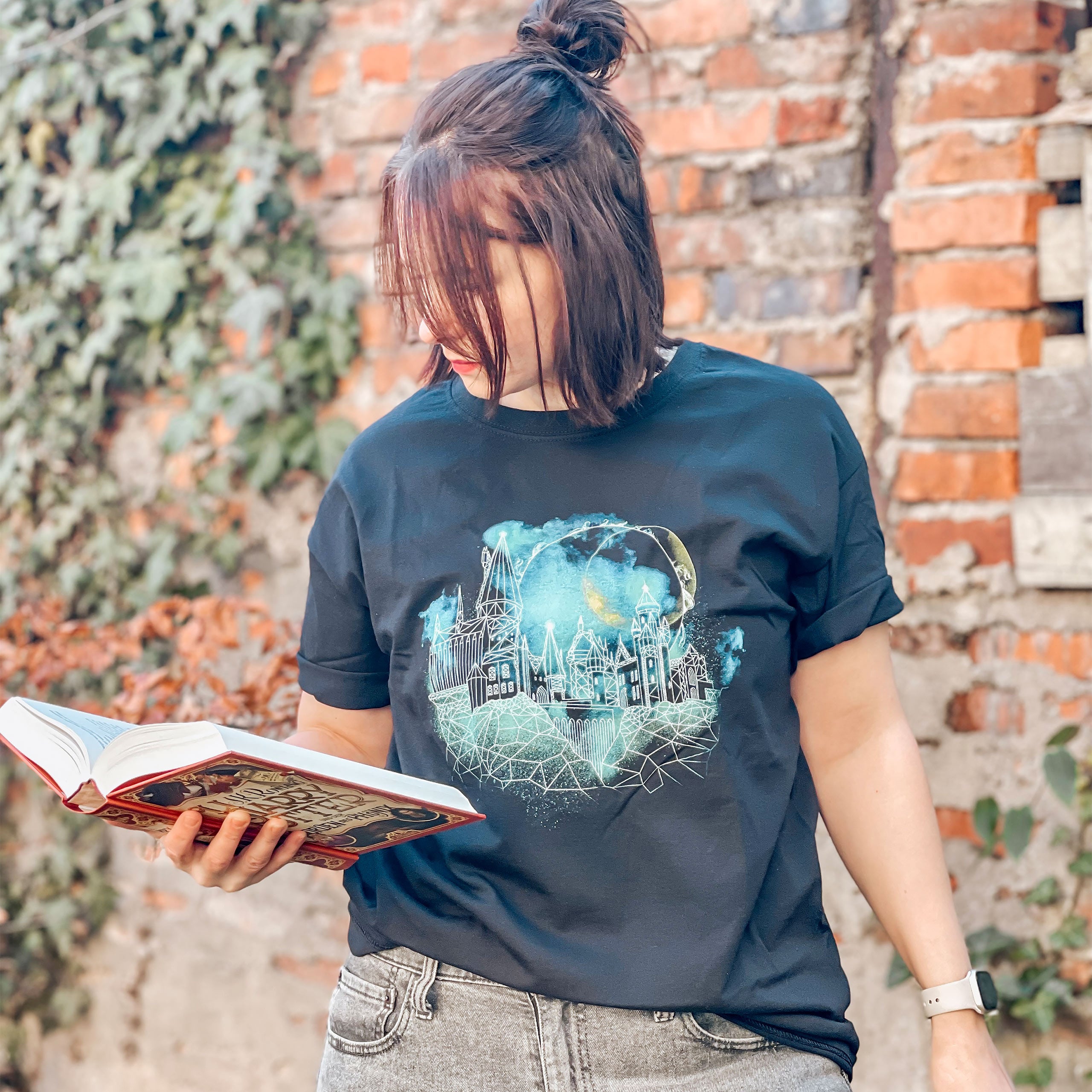 Produktbild Harry Potter - Hogwarts at Night Sketch T-shirt svart