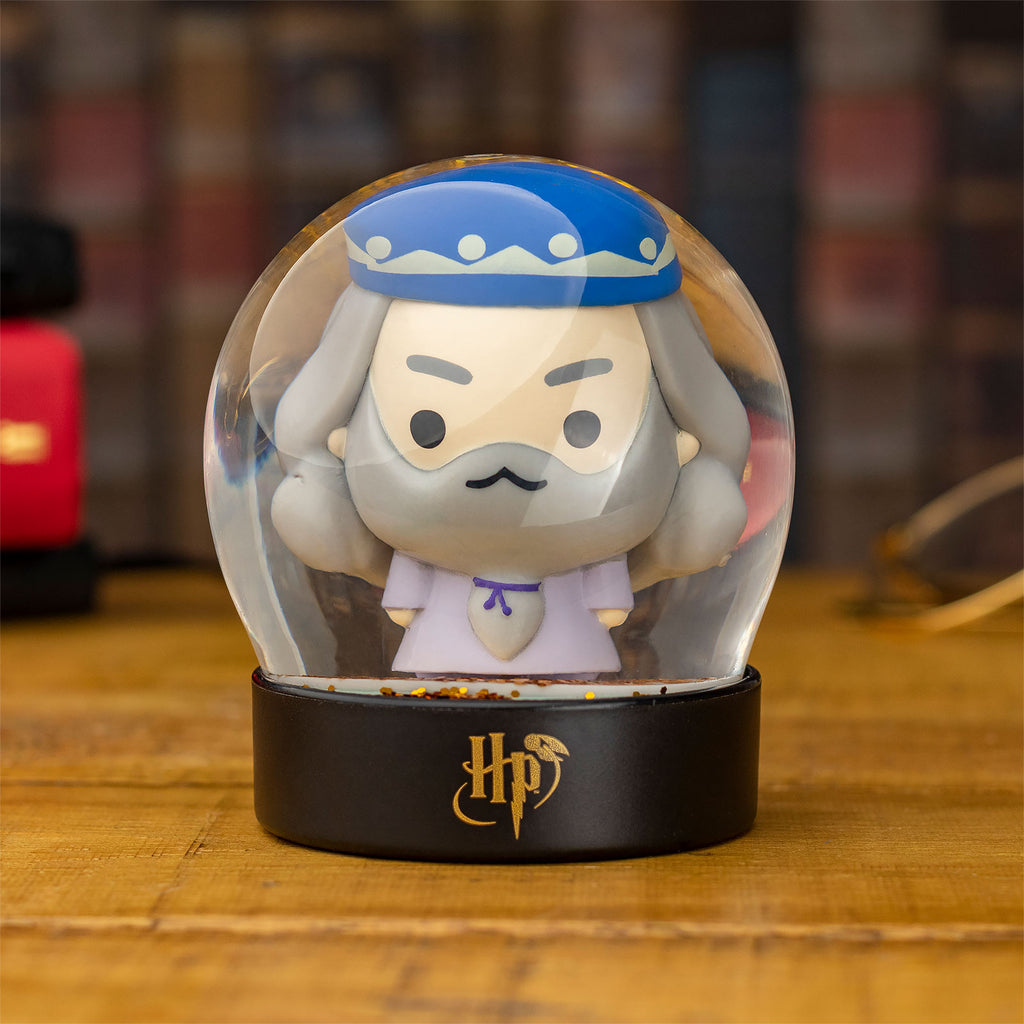 Produktbild Harry Potter - Dumbledore Chibi snökula med glitter