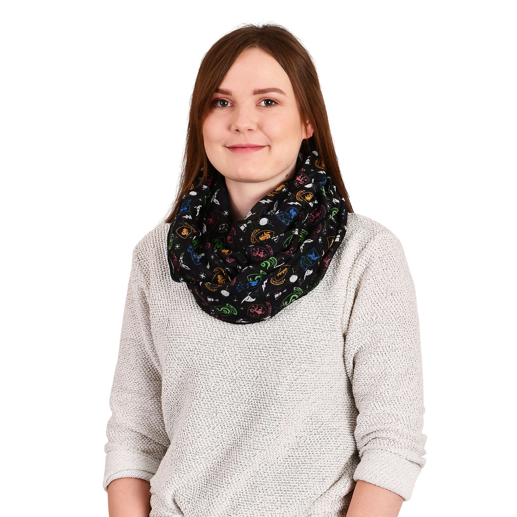 Produktbild Harry Potter - Hogwarts vapensköld loopscarf svart