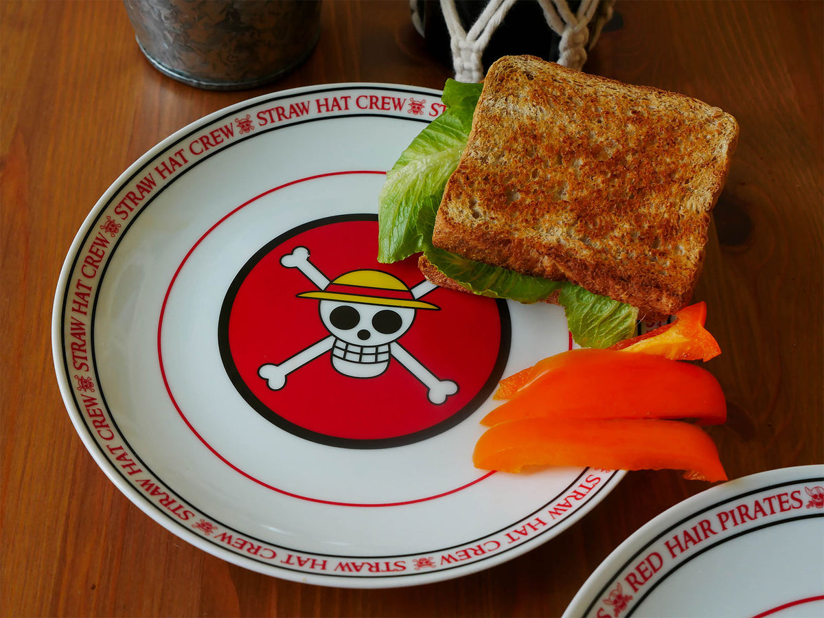 Produktbild One Piece - Tallriksset med piratbesättningarnas logotyper