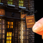 Produktbild Borgin & Burkes butik miniatyrreplika med belysning - Harry Potter