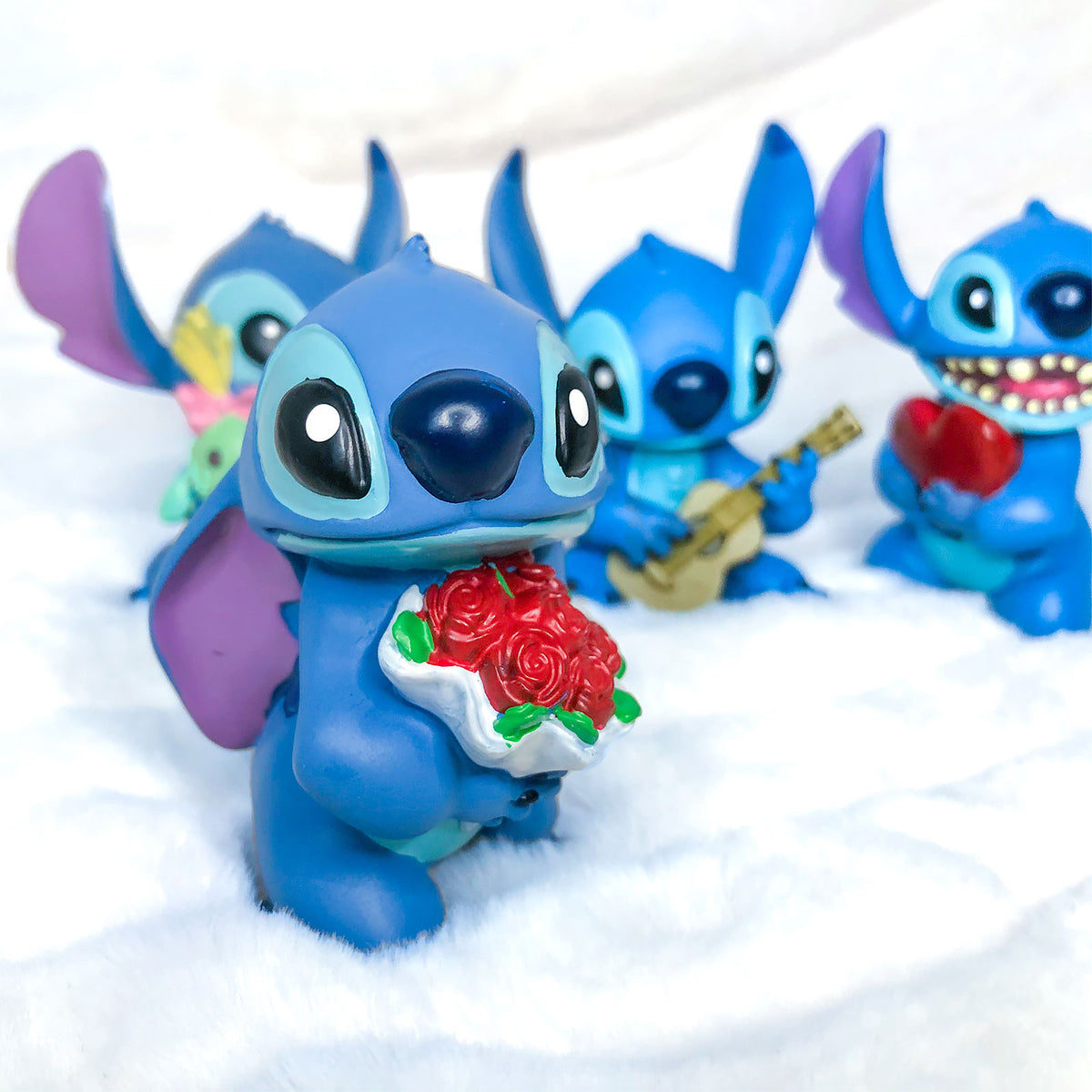 Produktbild Lilo & Stitch - Stitch-figur med rosor