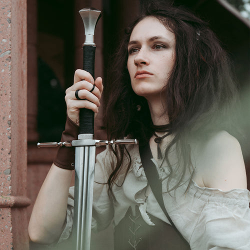 Produktbild Geralt av Rivias stålsvärdsreplika med slida för Witcher-fans