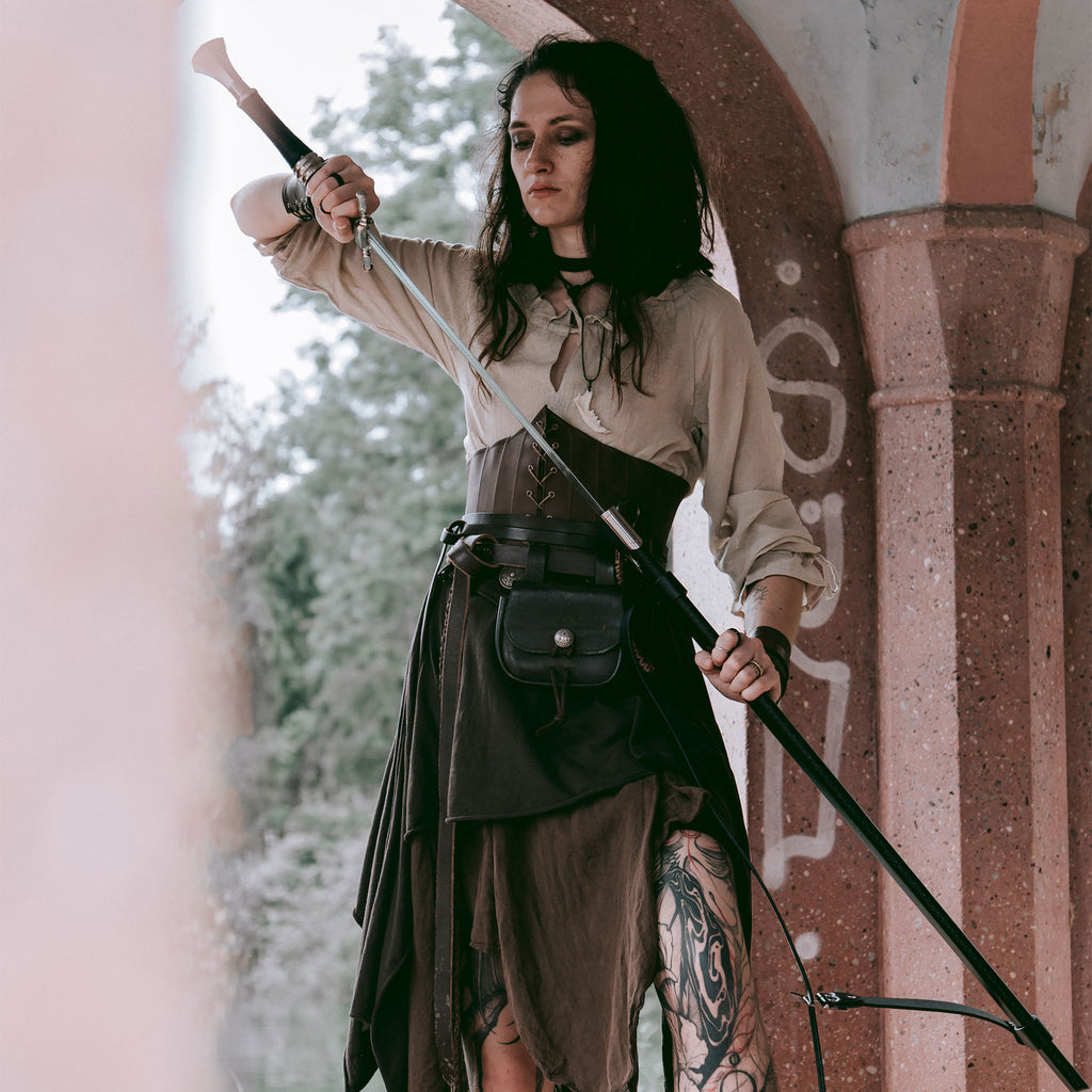 Produktbild Geralt av Rivias stålsvärdsreplika med slida för Witcher-fans