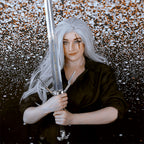 Produktbild Geralt av Rivias silvervärja replika med slida för Witcher-fans