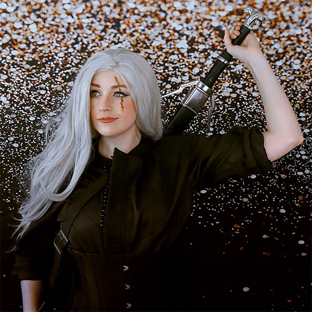 Produktbild Geralt av Rivias silvervärja replika med slida för Witcher-fans