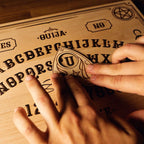 Produktbild Ouija-bräda i bokträ för Supernatural-fans