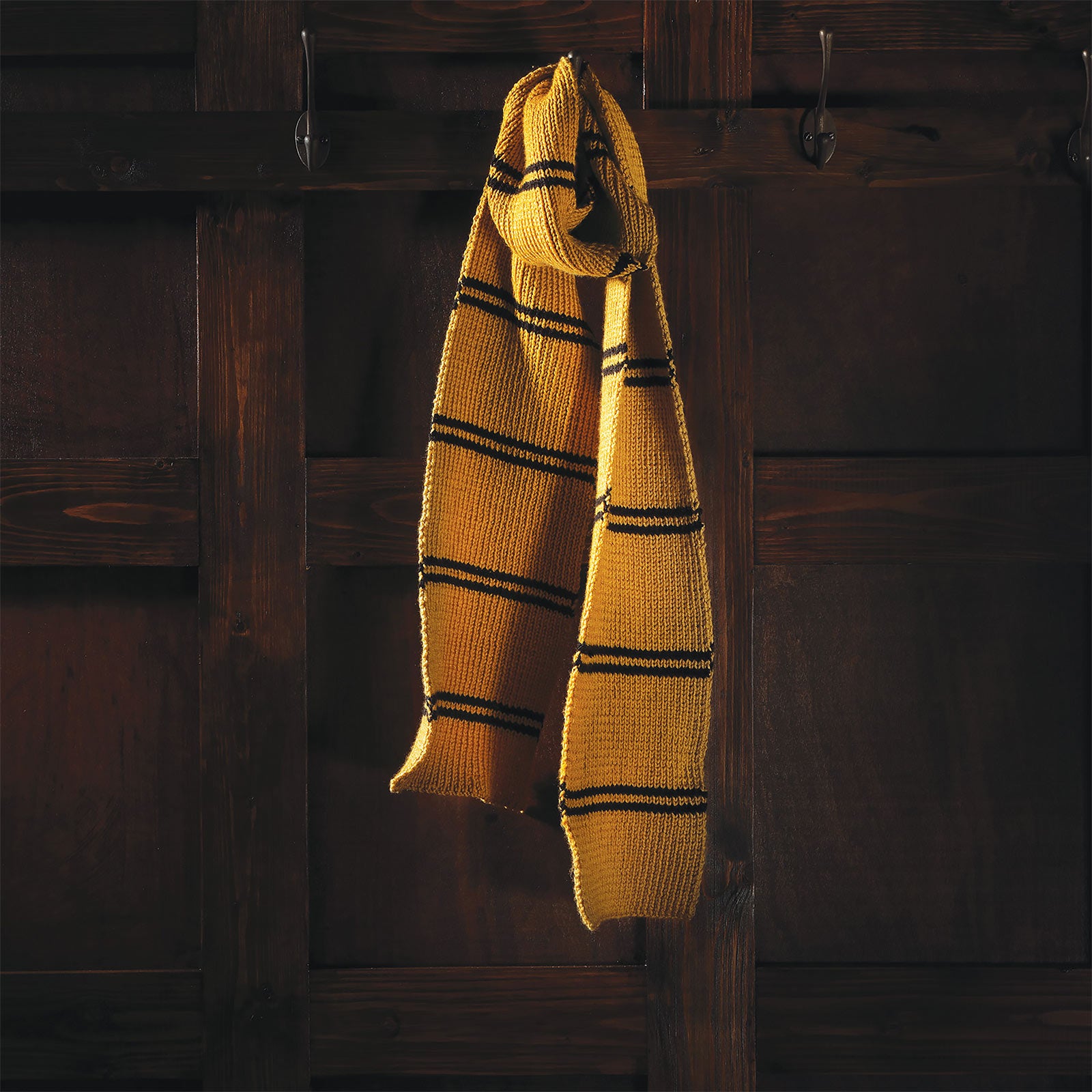 Produktbild Harry Potter - Hufflepuff Halsduk Stickset