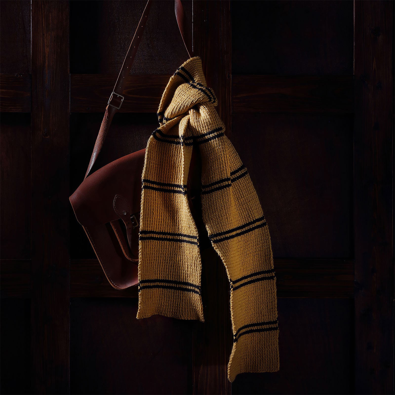 Produktbild Harry Potter - Hufflepuff Halsduk Stickset