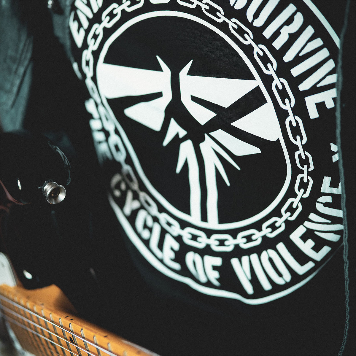 Produktbild Endure and Survive T-shirt för fans av The Last of Us svart