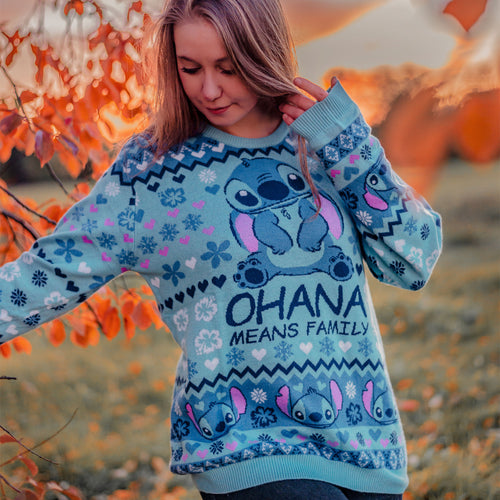 Produktbild Lilo & Stitch - Ohana betyder familj stickad tröja