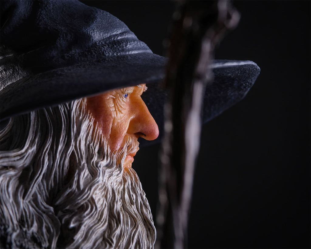 Produktbild Sagan om Ringen - Gandalf den Grå Classic Series Deluxe Figur 35 cm