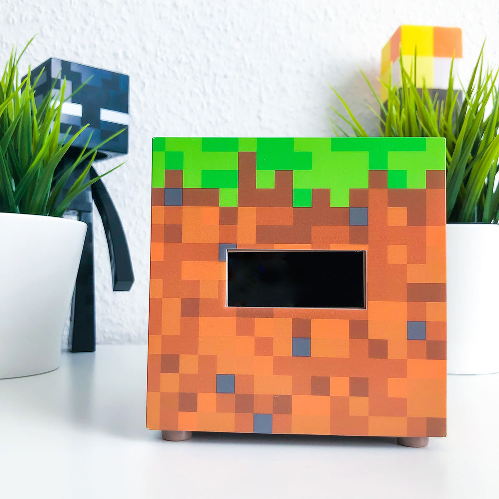 Product image Minecraft - Grass Block Alarm Clock with Light