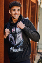 Produktbild The Mandalorian Dark Warrior Hoodie svart - Star Wars