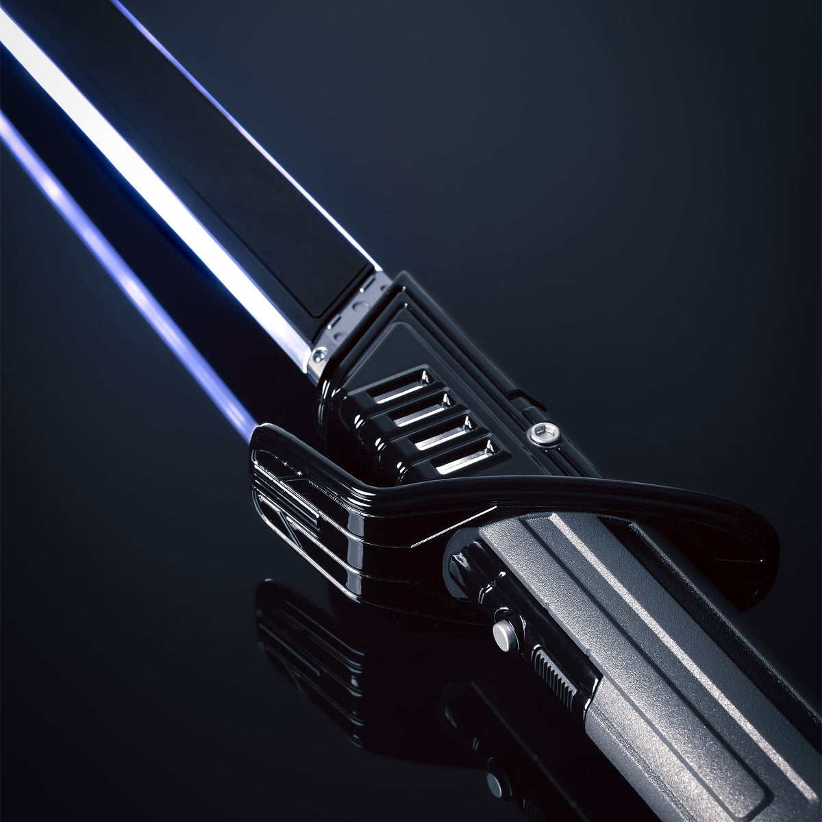 Produktbild Mandalorianens Darksaber Force FX Elite Lightsaber - Star Wars The Mandalorian