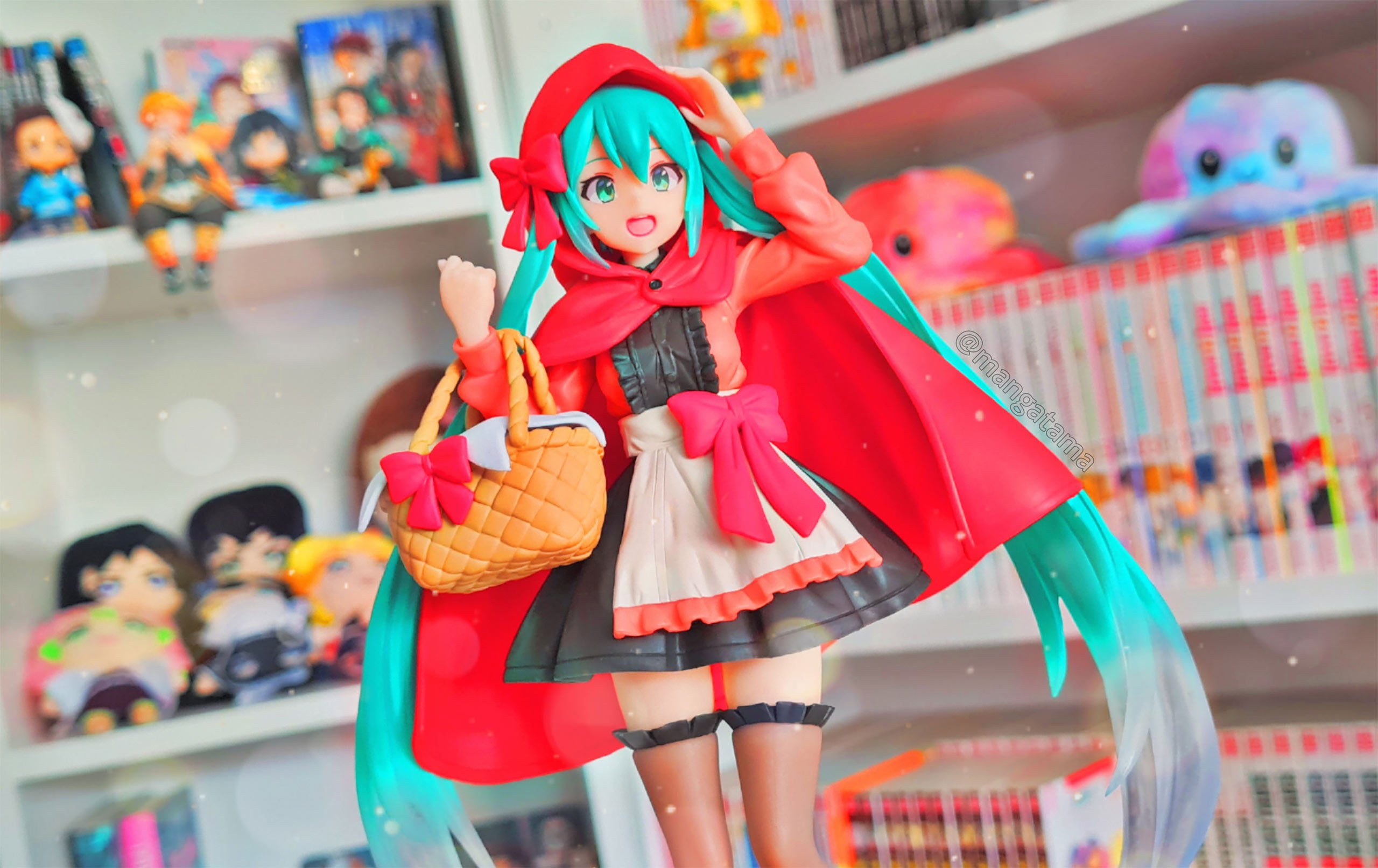Produktbild Hatsune Miku - Rödluvan Figur