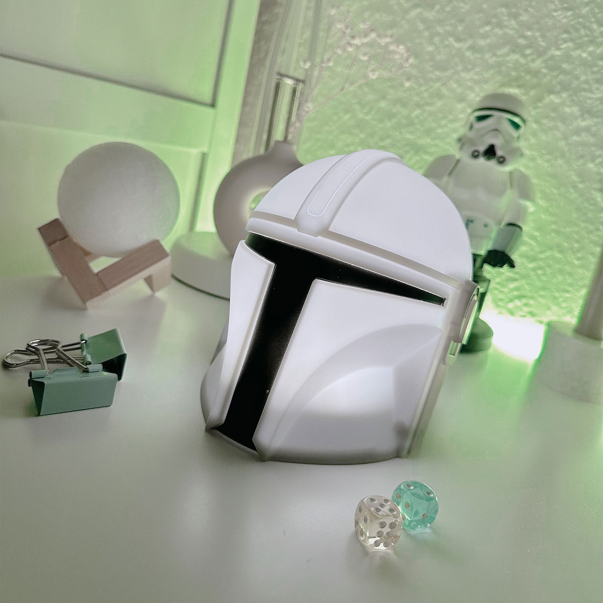 Produktbild The Mandalorian hjälmlampa - Star Wars