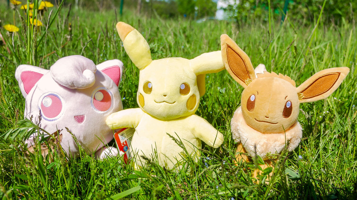 Produktbild Pokemon - Evoli Monokrom Plyschfigur 22 cm