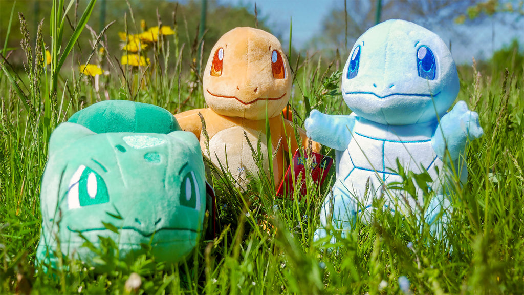 Produktbild Pokemon - Glumanda Monokrom Plyschfigur 22 cm
