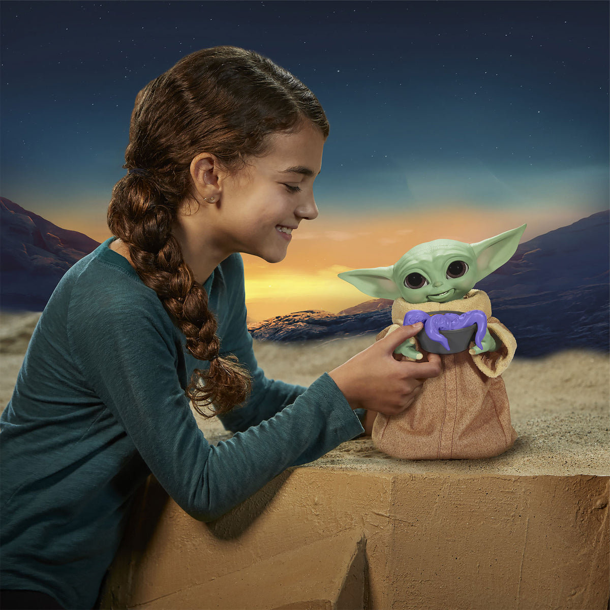 Produktbild Grogu Galactic Snackin Interaktiv Figur - Star Wars The Mandalorian