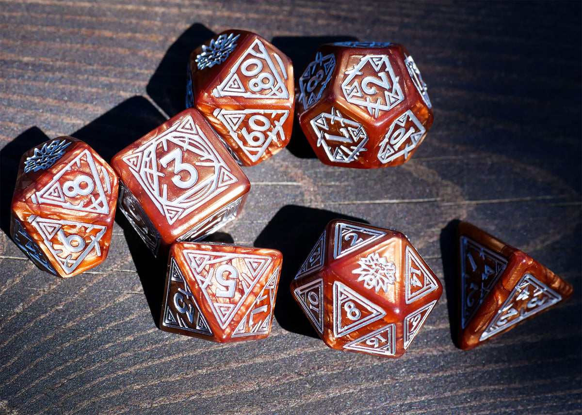Produktbild Witcher - Geralt Monsterdräpare RPG Tärningsset 7 delar med Samlarmynt