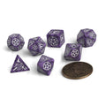 Produktbild Witcher - Yennefer Lilac & Gooseberries RPG Tärningsset 7-delat med samlarmynt