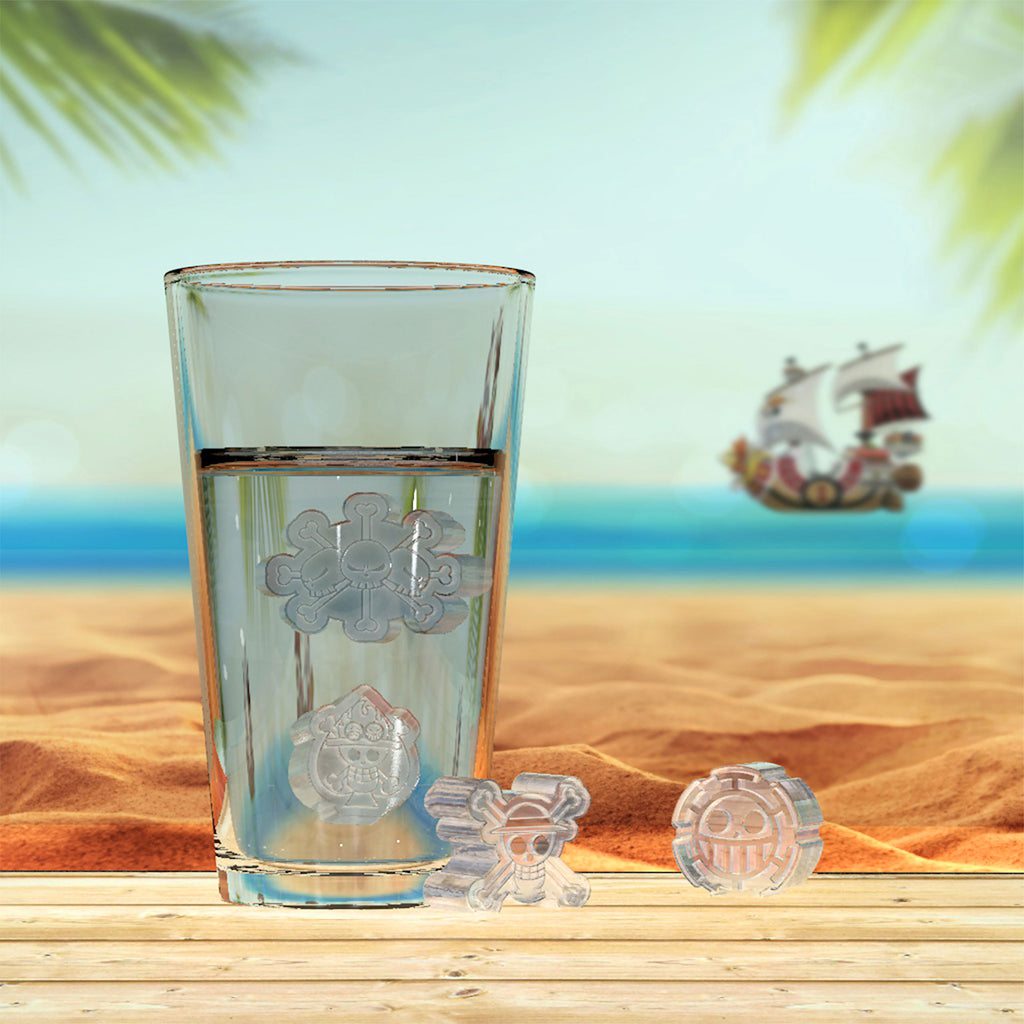 Produktbild One Piece - Silikonform med dödskallar