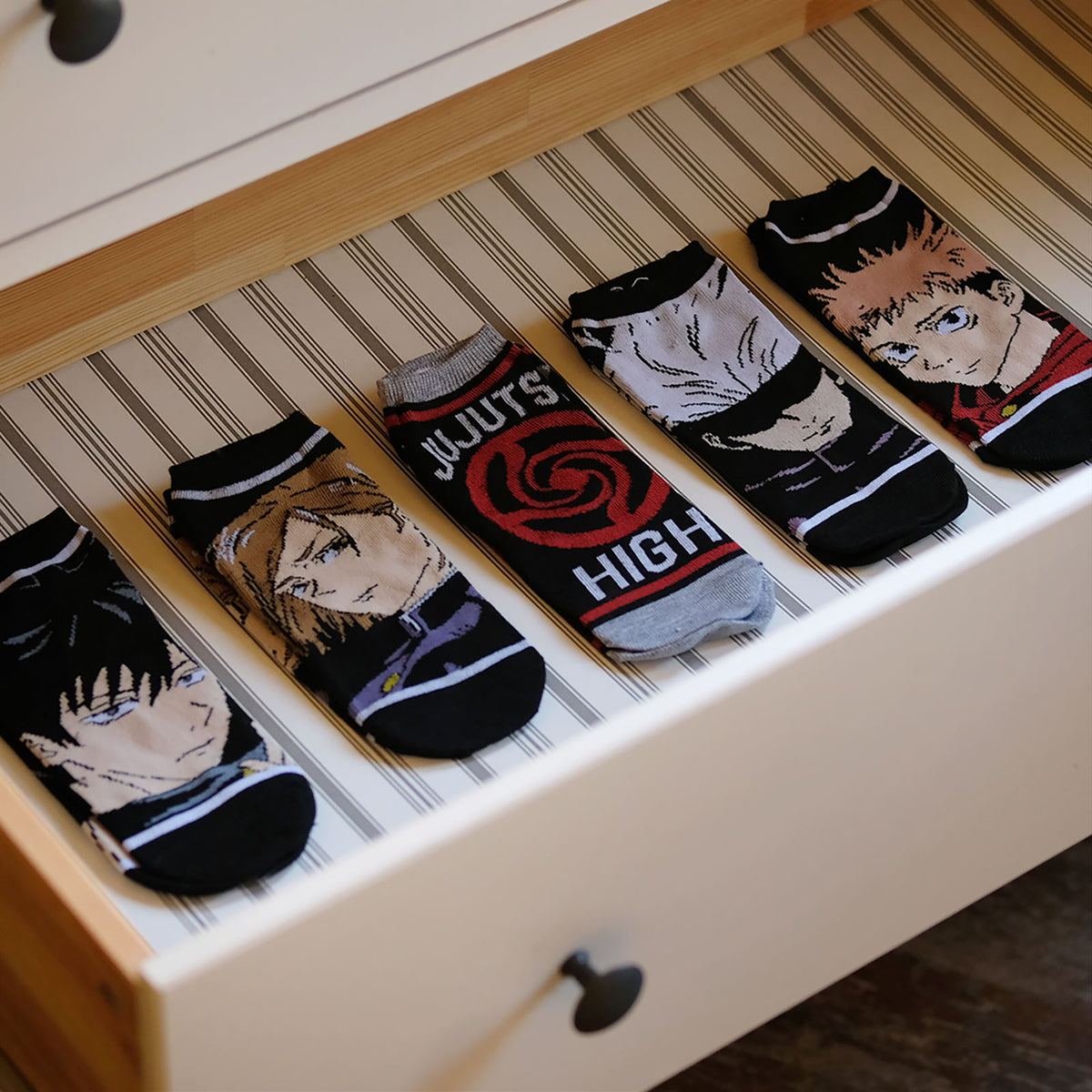 Produktbild Jujutsu Kaisen - Karaktärsstrumpor 5-pack
