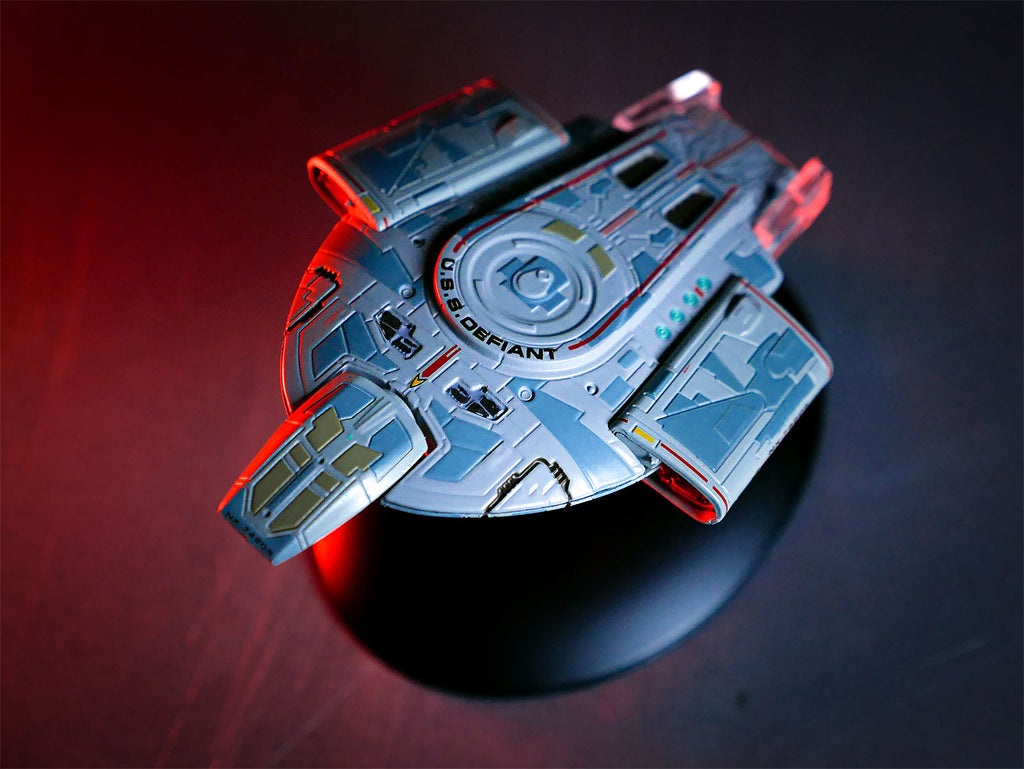 Produktbild Star Trek - Rymdskepp U.S.S. Defiant NX-74205 Hero Collector Figur