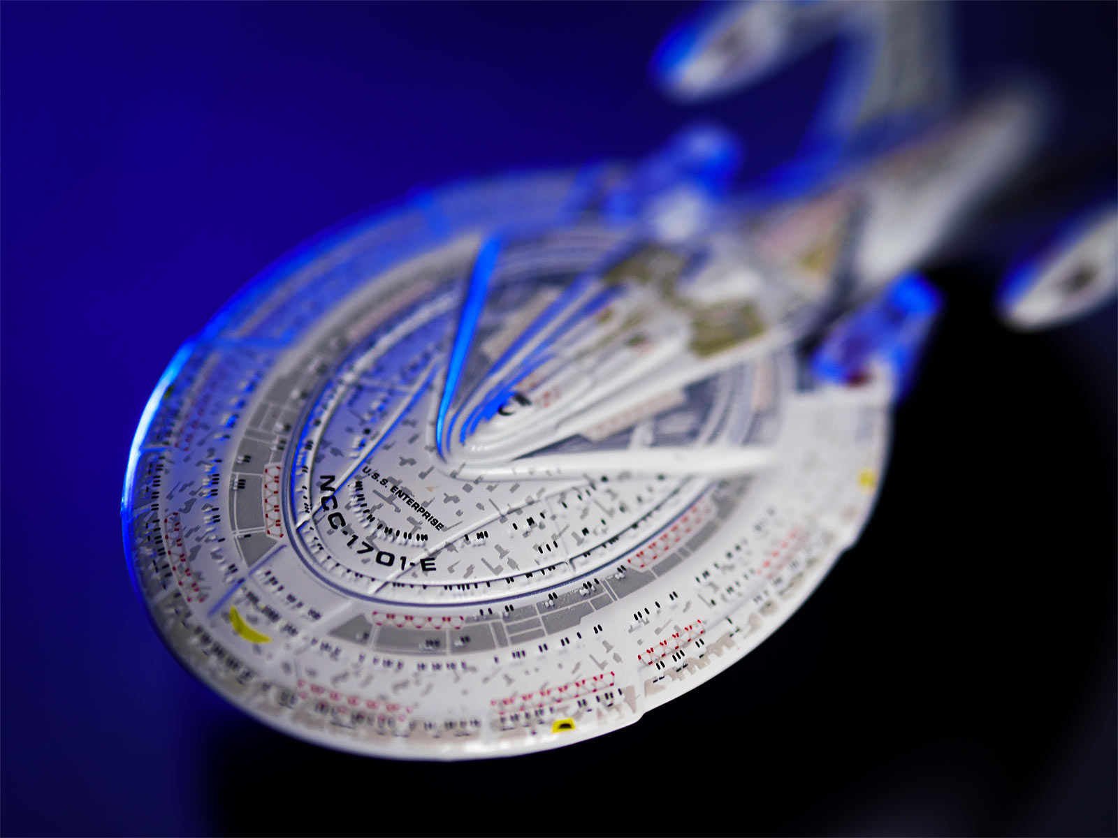 Produktbild Star Trek - Rymdskepp U.S.S. Enterprise NCC-1701-E Hero Collector Figur